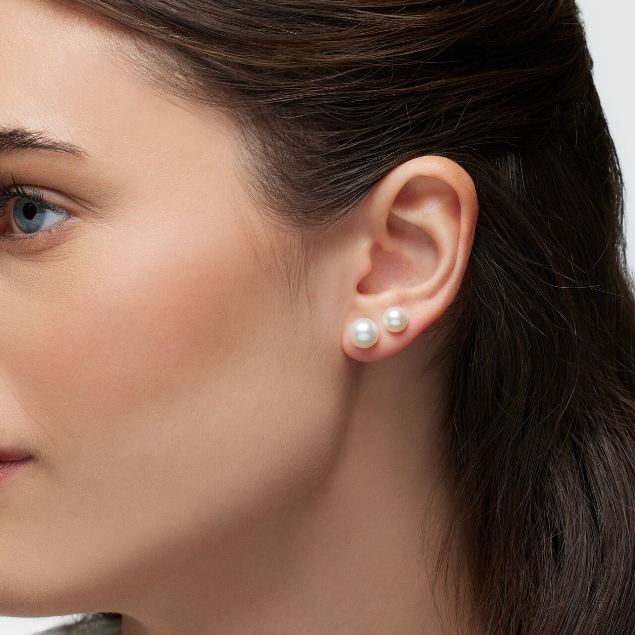 Birks Pearls Freshwater Pearl Earrings on model image number 3